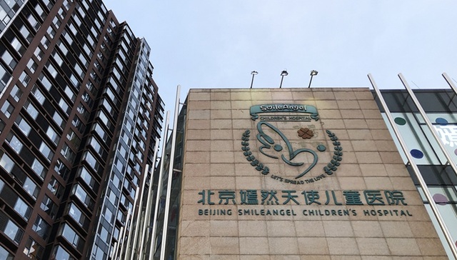 李亚鹏直播回应嫣然天使医院情况:超19万人为医院捐款1000万元