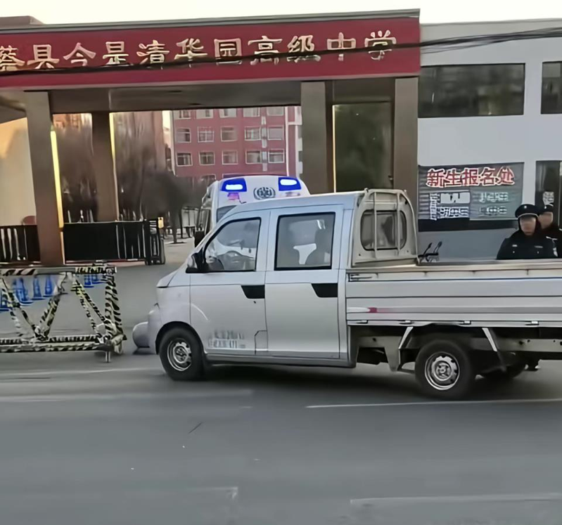 河南新蔡初中生离奇死亡校方图掩盖引发民众抗议