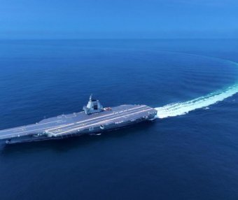 解放军海军近日开始招收2025年度新一批舰载机飞行员