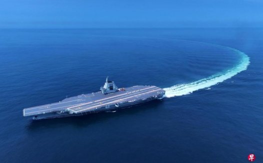 解放军海军近日开始招收2025年度新一批舰载机飞行员
